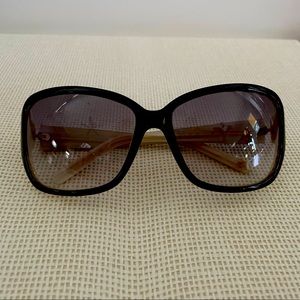 Banana Republic Dory Sunglasses w/ Case